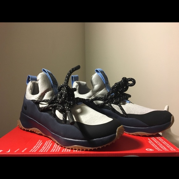 city loop nike price